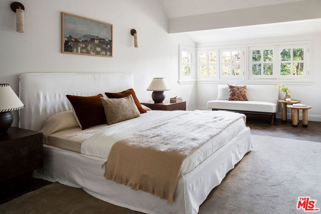 900 S Longwood Avenue