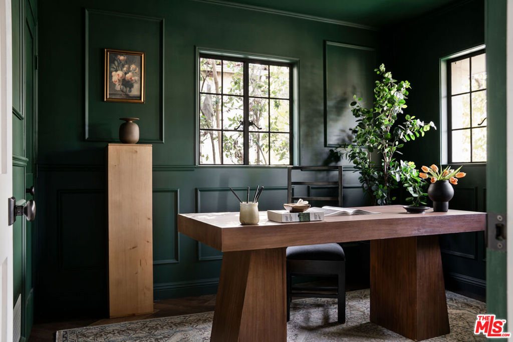 900 S Longwood Avenue