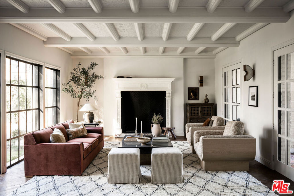 900 S Longwood Avenue