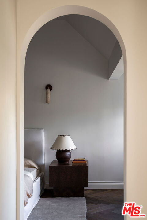 900 S Longwood Avenue