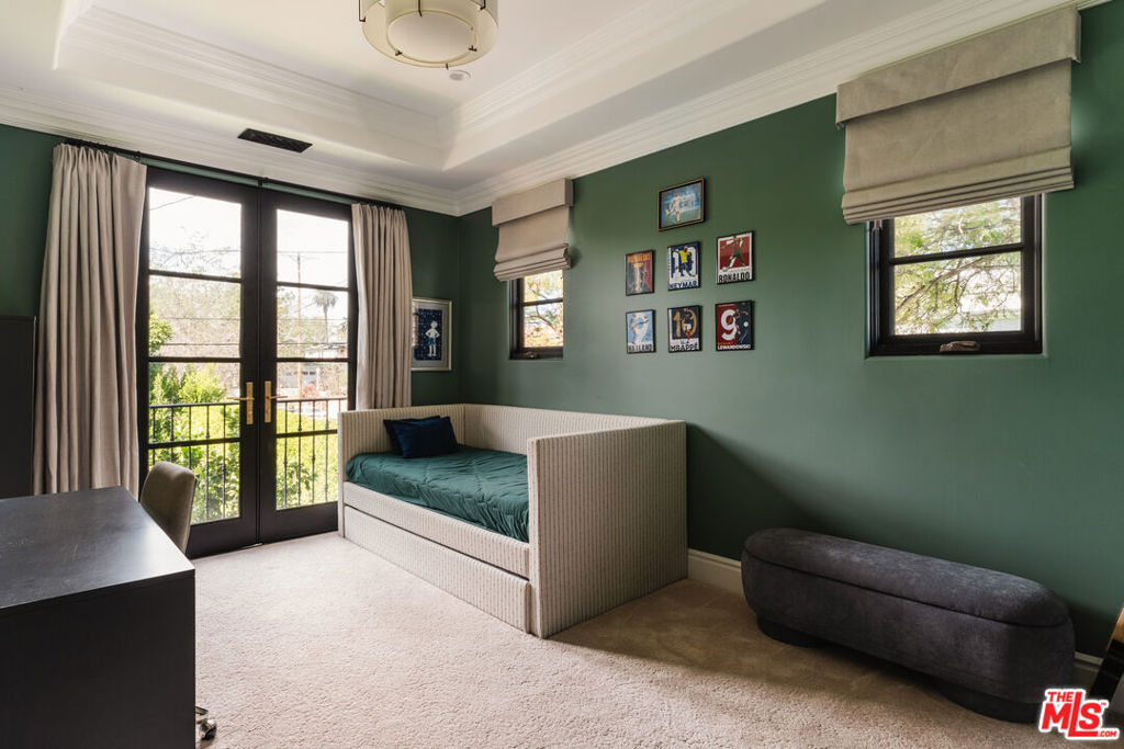 11432 Aqua Vista Street