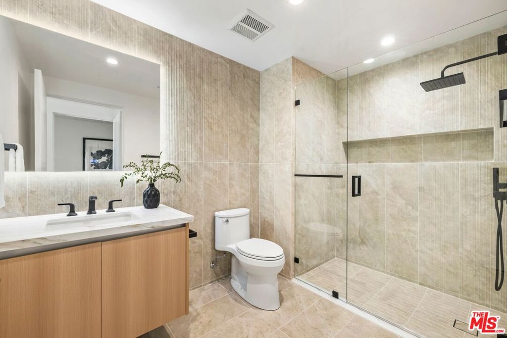 1414 1/2 S Beverly Dr 301