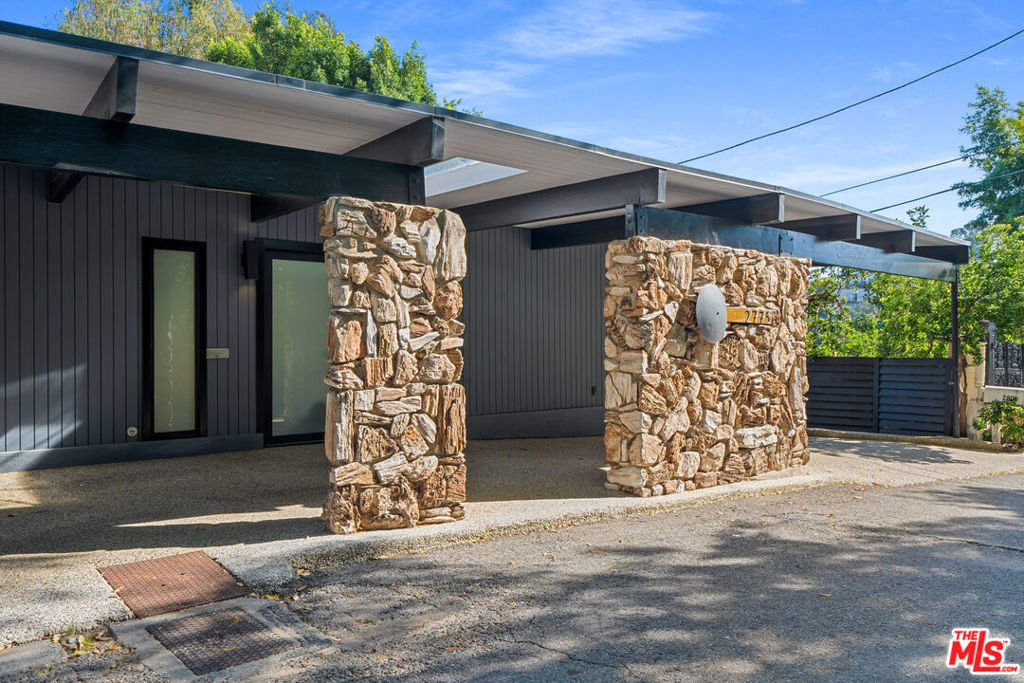 2775 Rinconia Drive