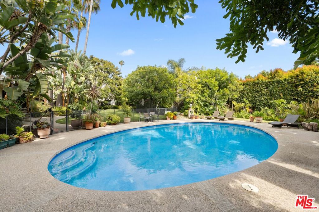 715 N Beverly Drive