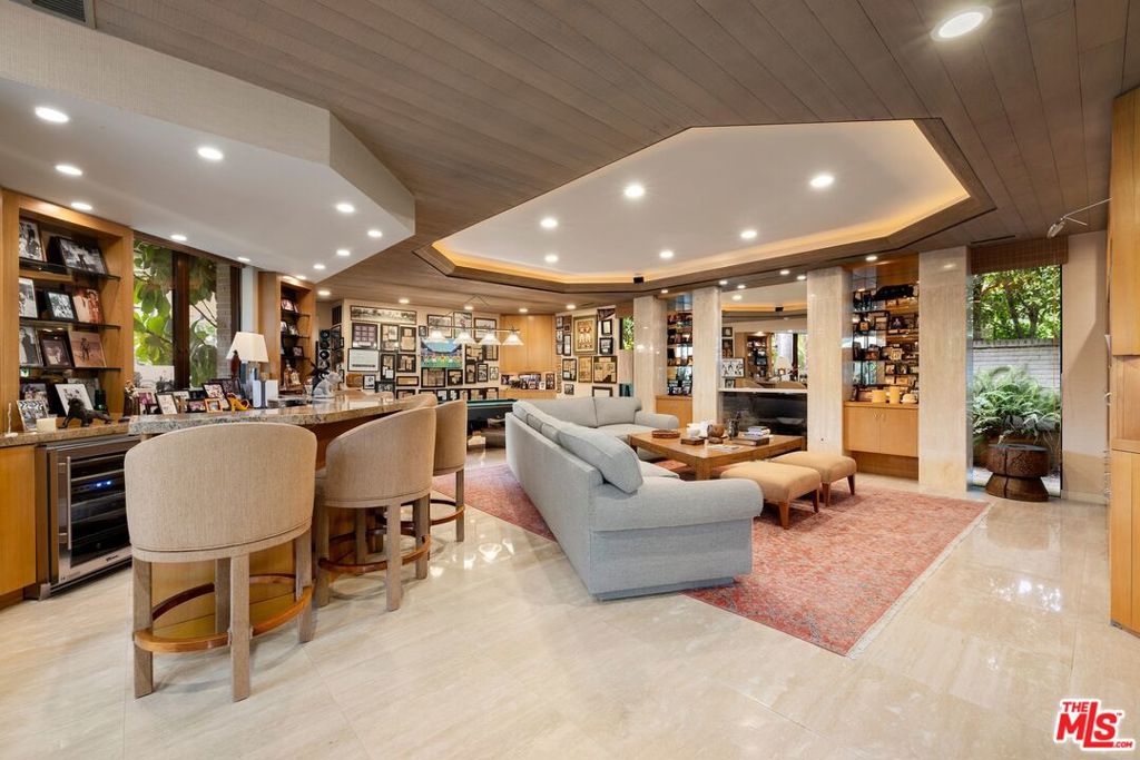 715 N Beverly Drive