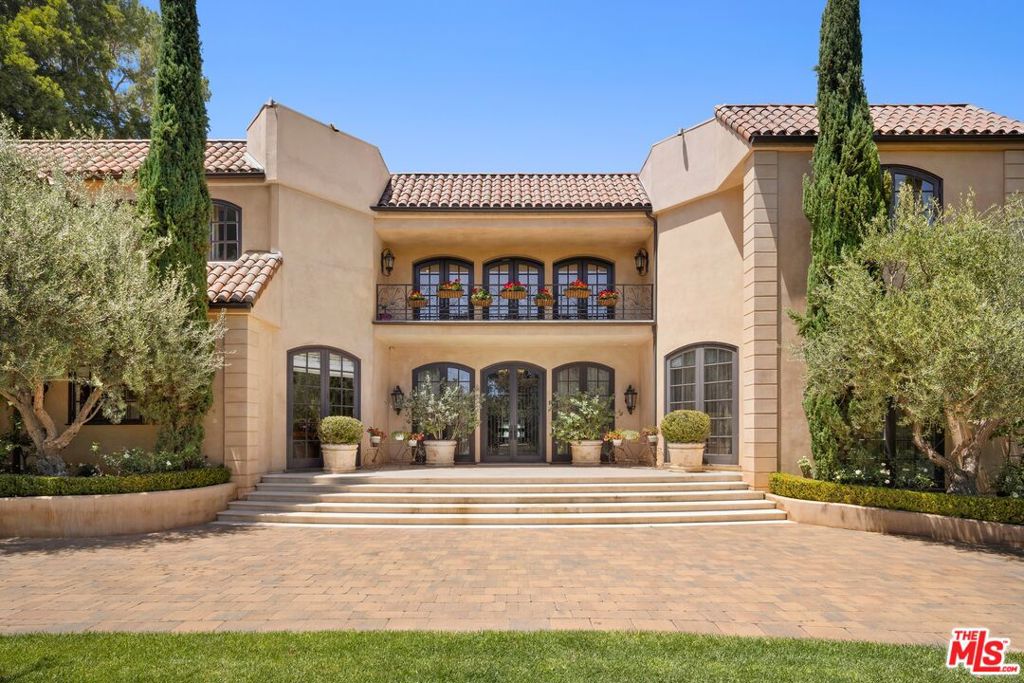 9541 Sunset Boulevard