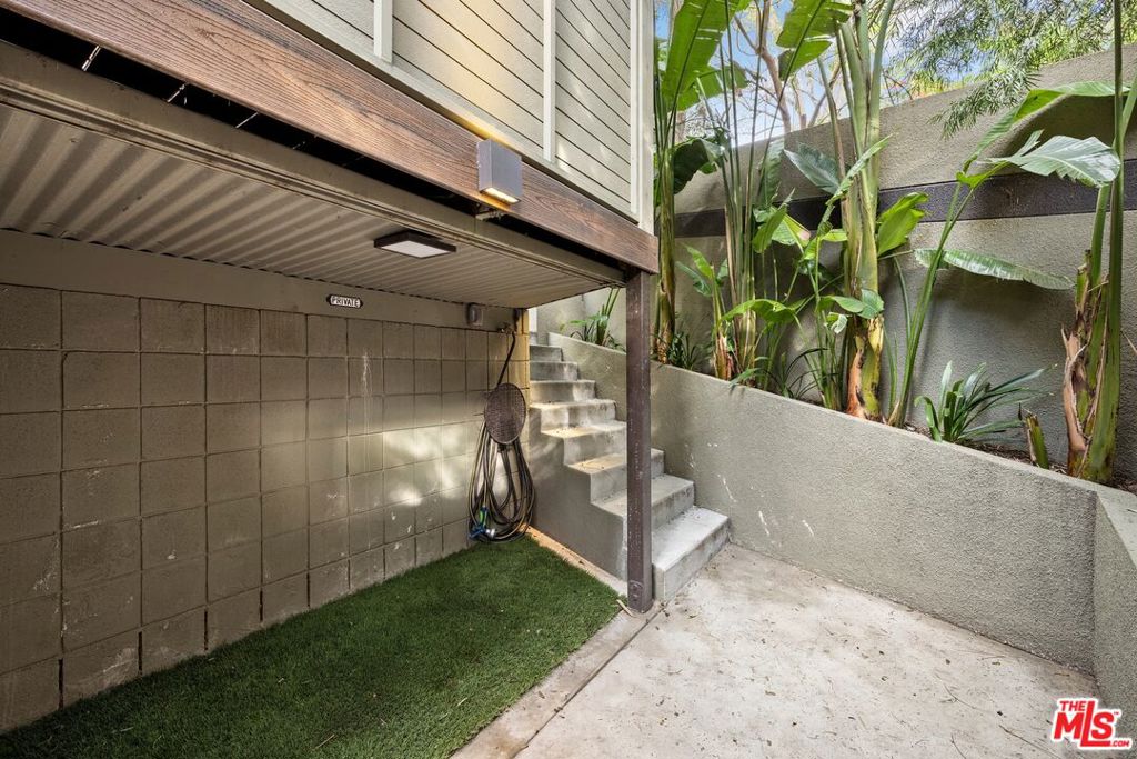 2641 Rinconia Drive