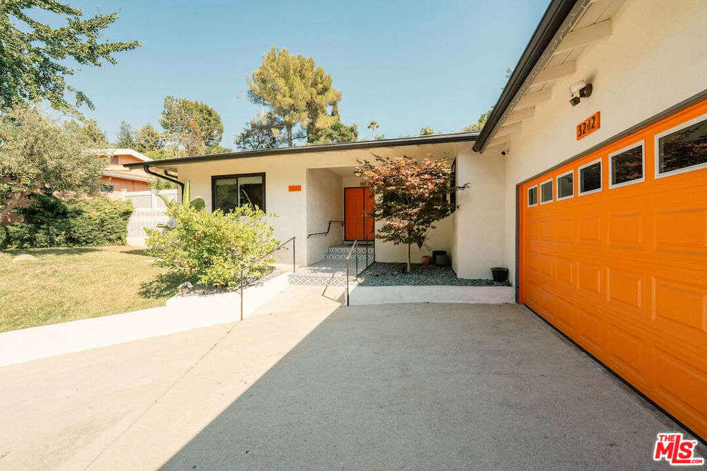 3242 Berry Drive