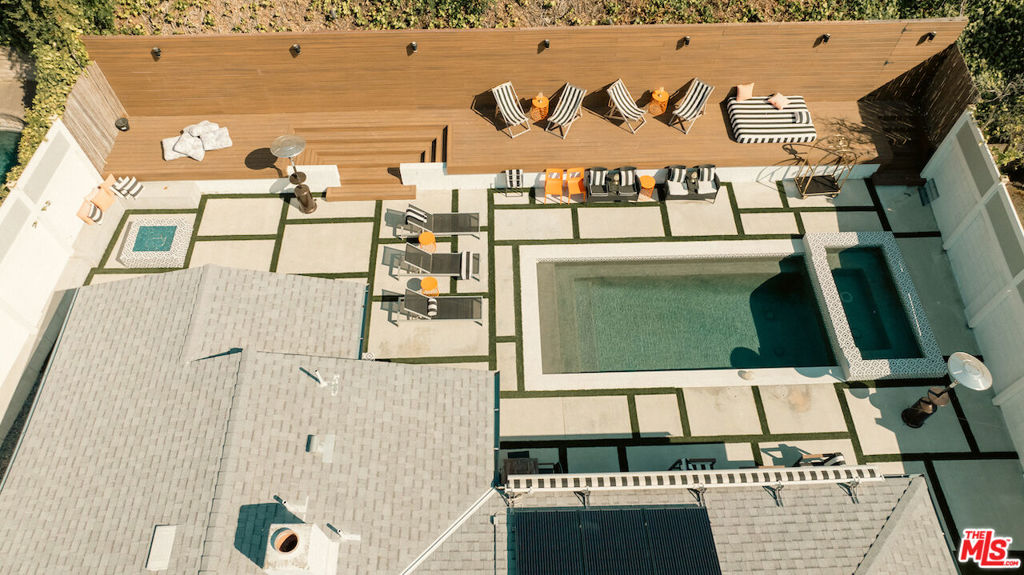 3242 Berry Drive