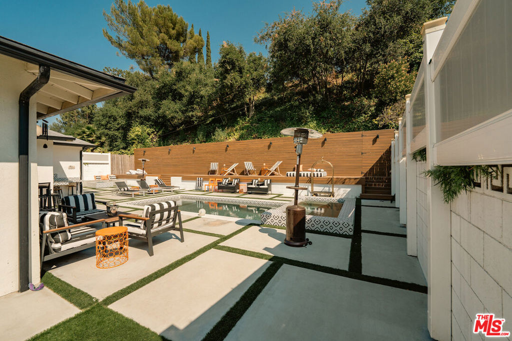 3242 Berry Drive