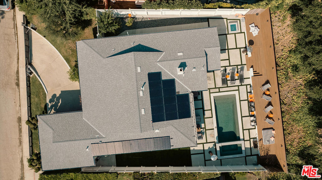 3242 Berry Drive