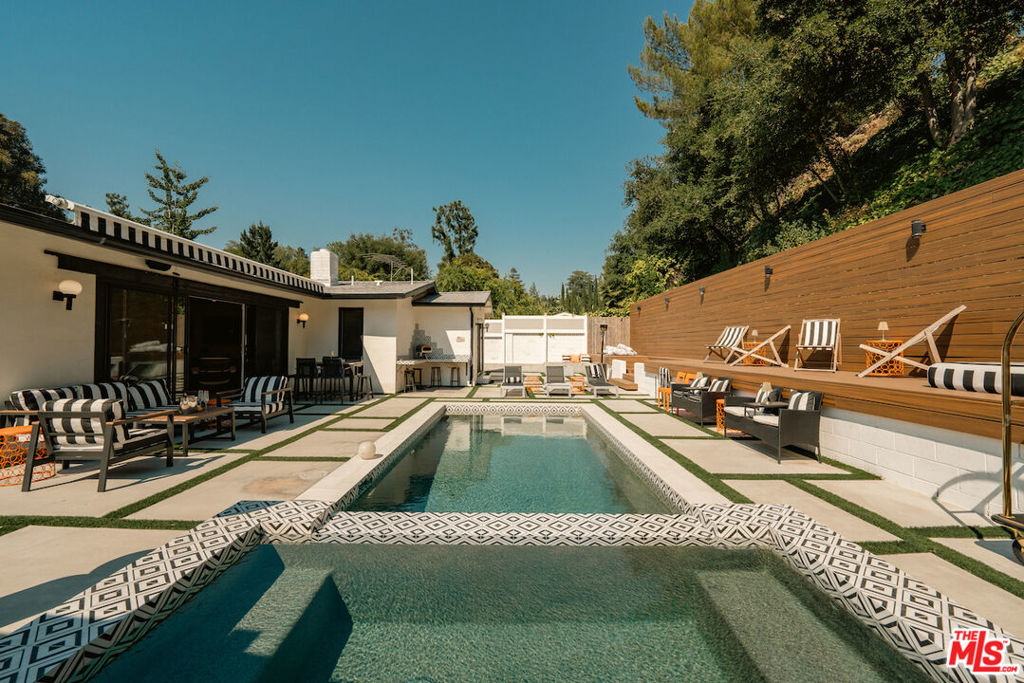 3242 Berry Drive