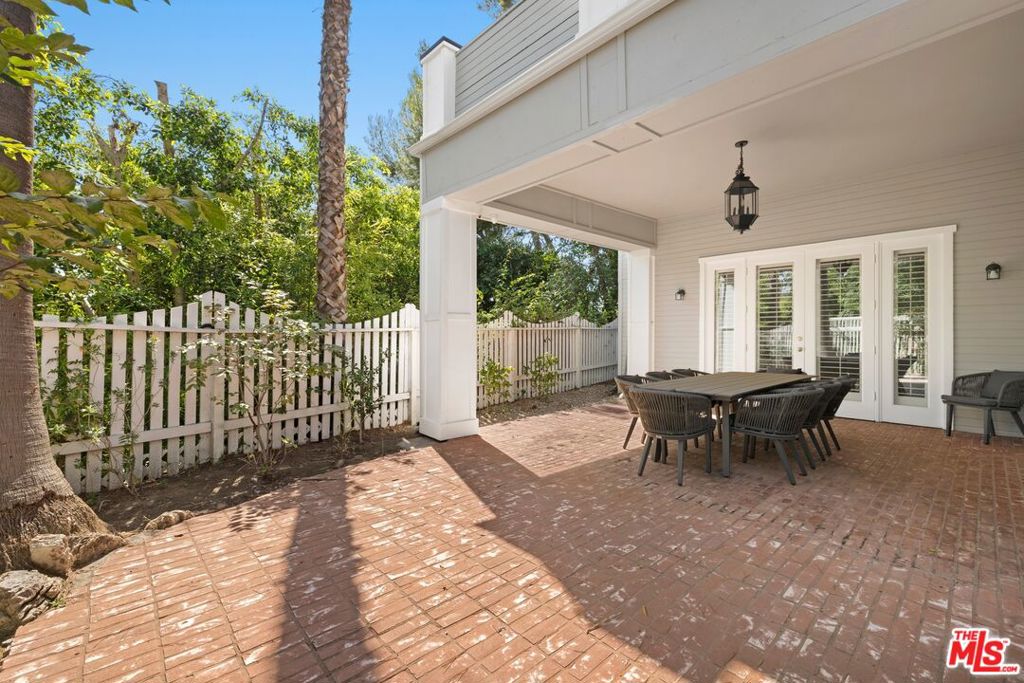 2800 Anchor Avenue