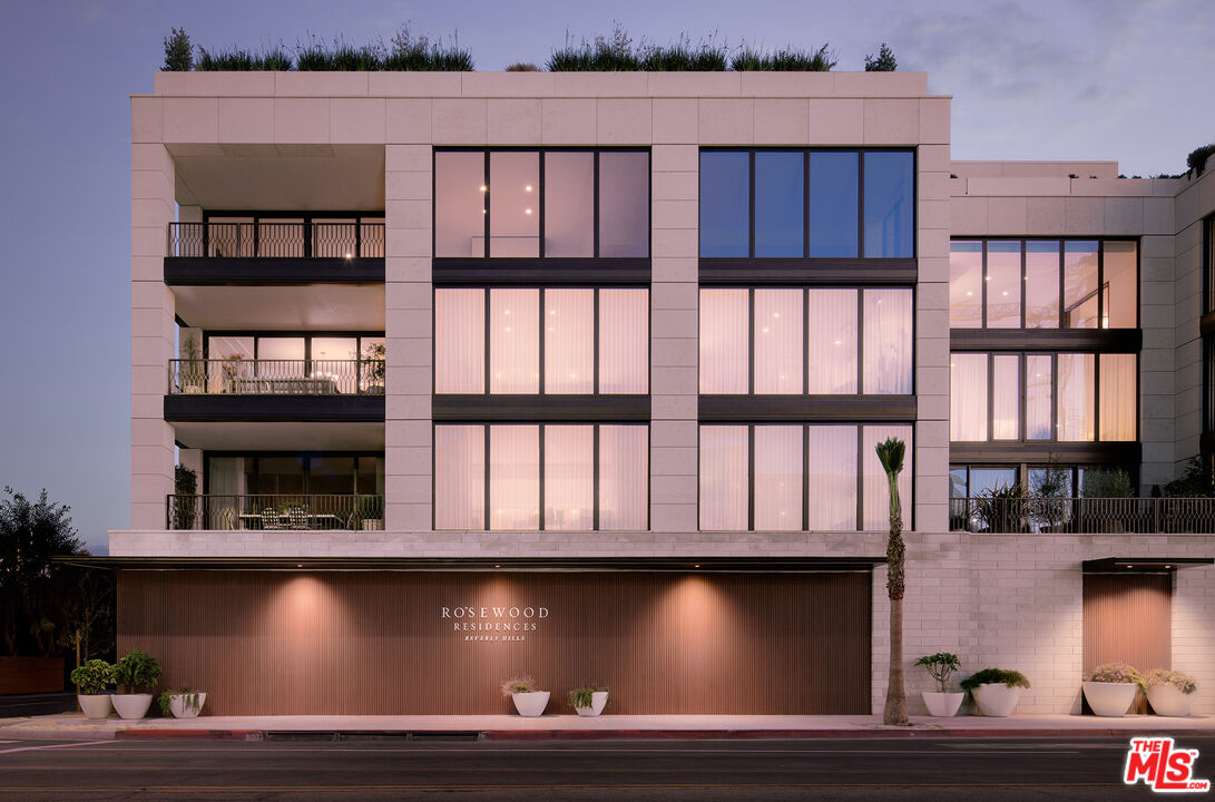 9900 S Santa Monica Blvd Unit: 3D