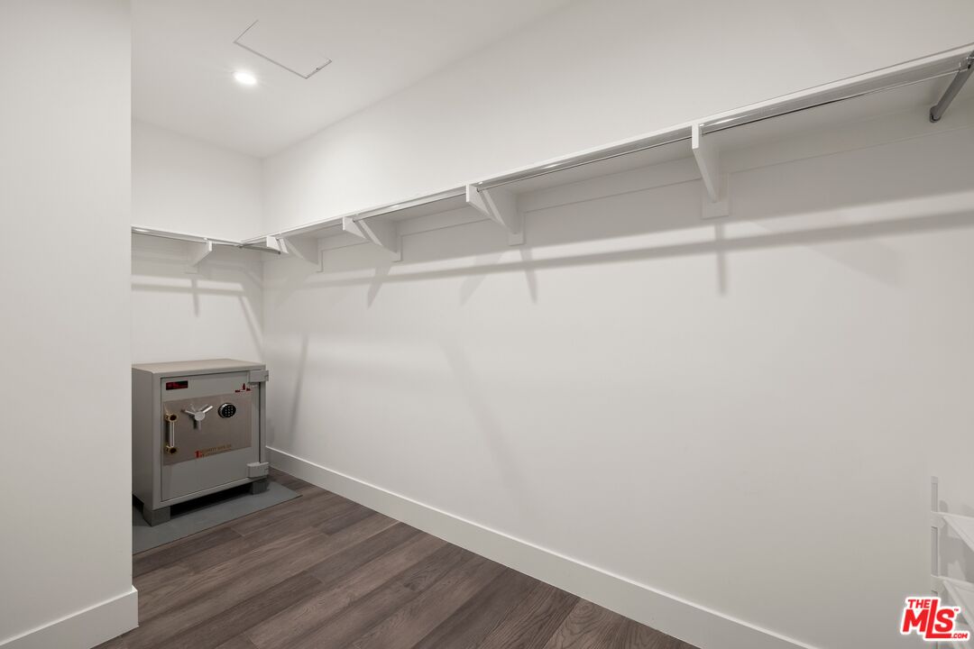 728 N Sweetzer Ave Unit: 402