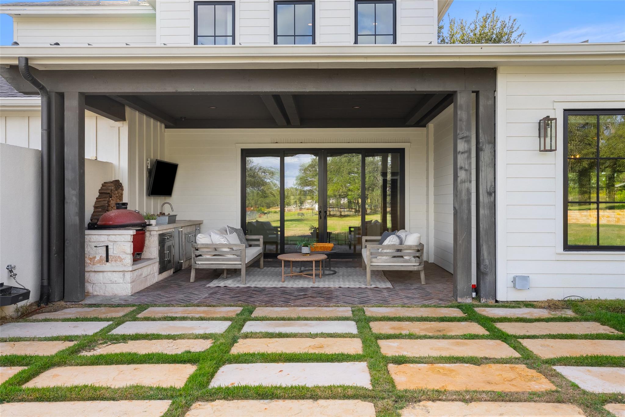 16908 Whispering Breeze