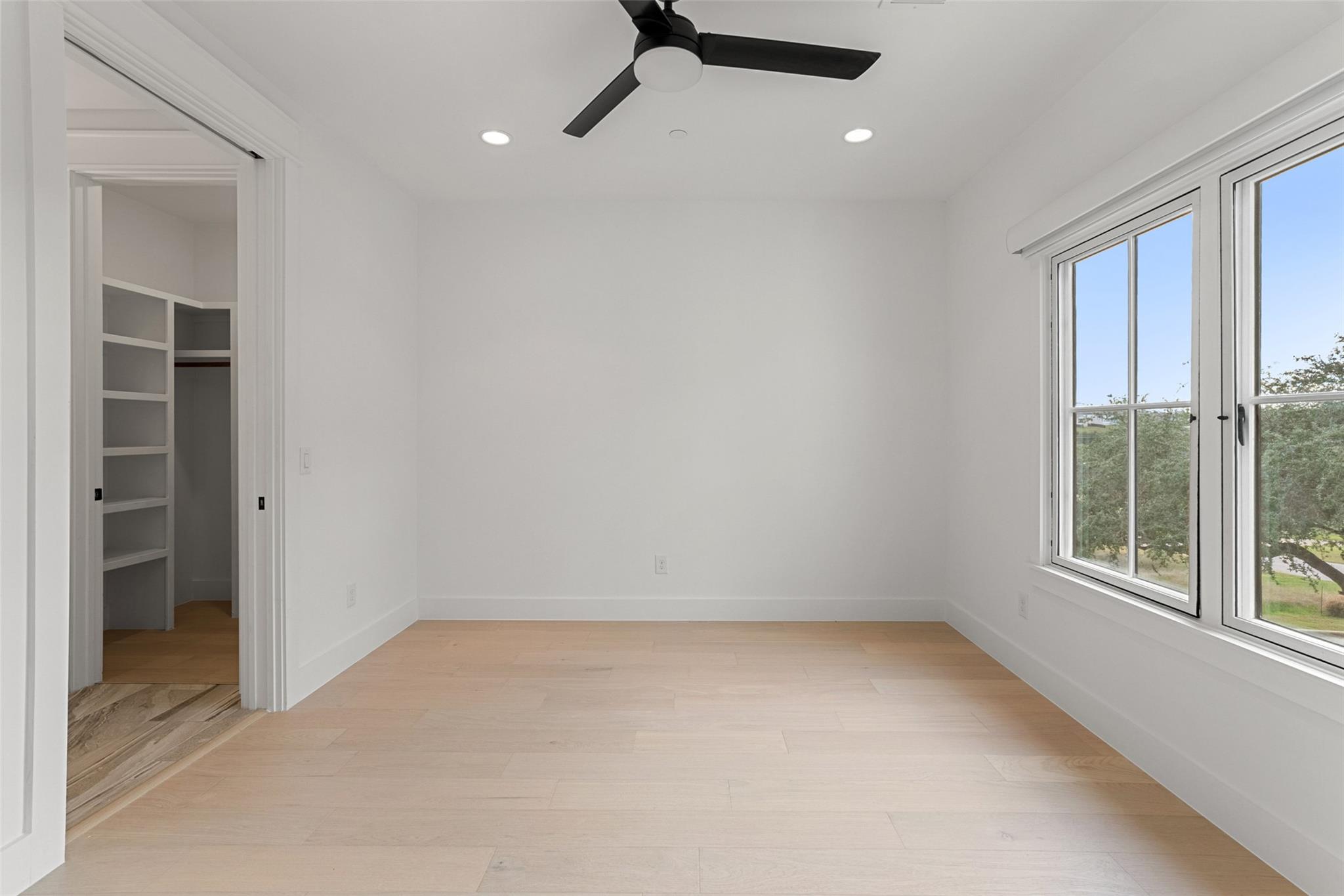 16908 Whispering Breeze