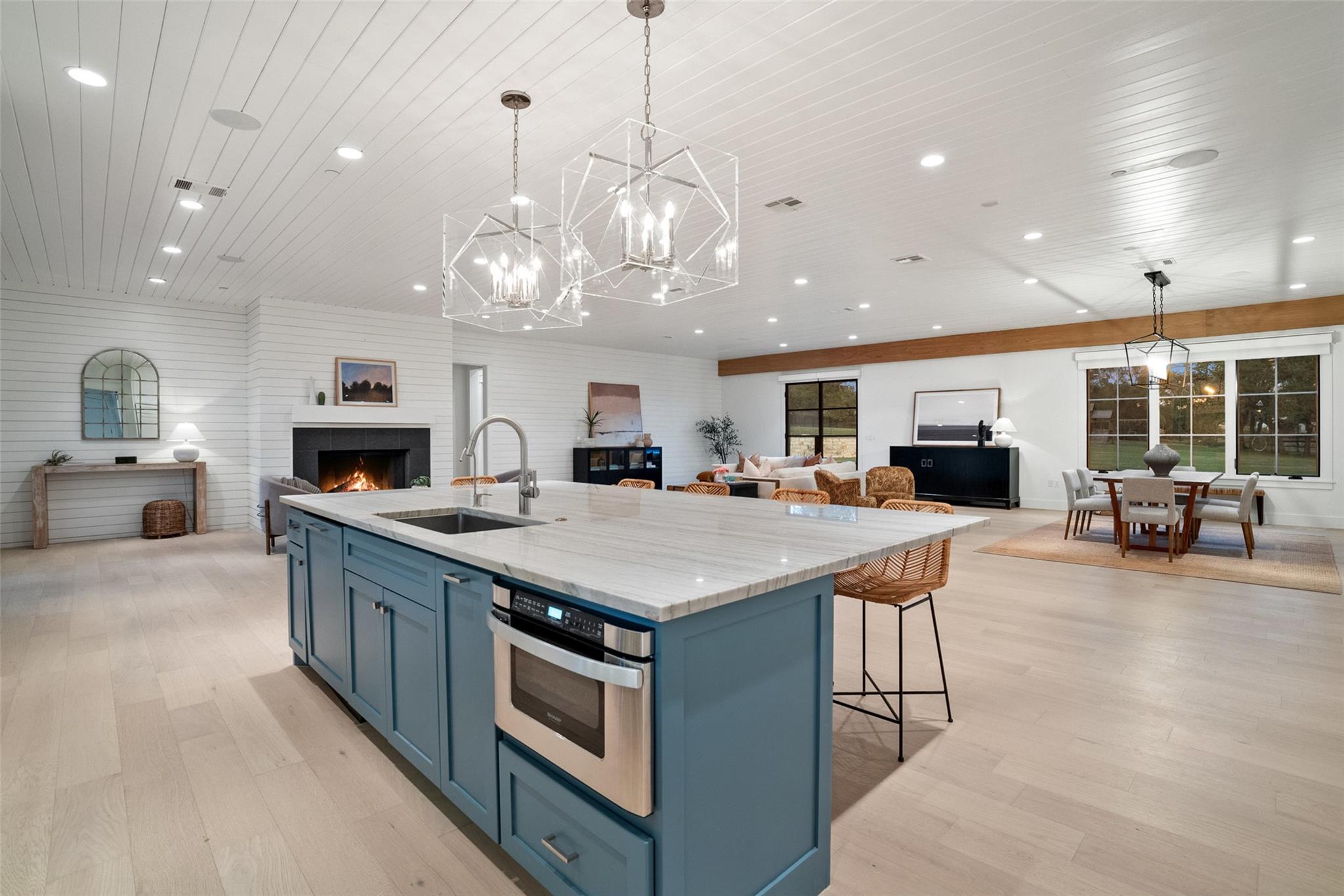 16908 Whispering Breeze