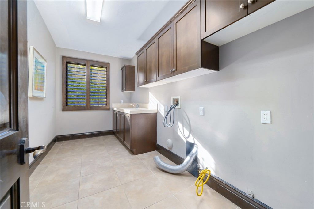 49295 Tidewater Drive