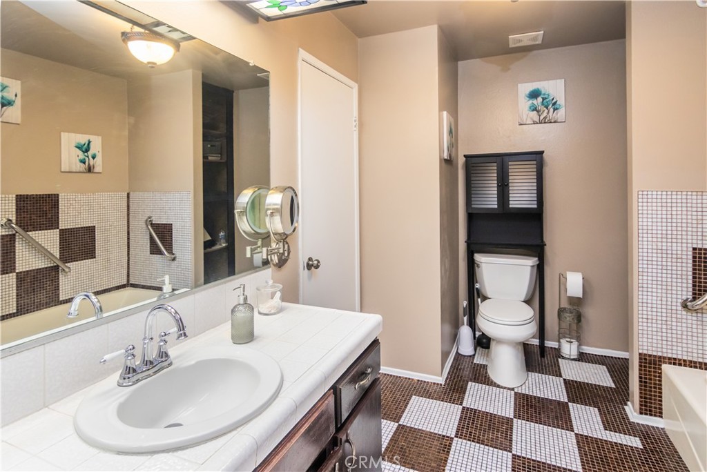 17439 Virginia Avenue W