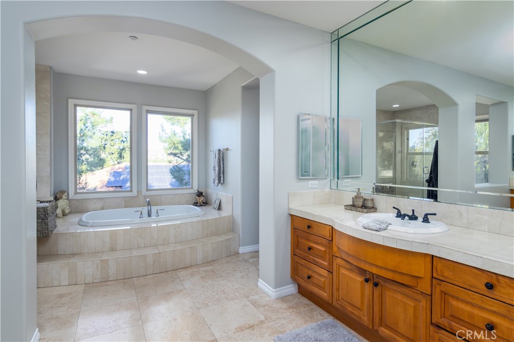 2159 Hathaway Avenue