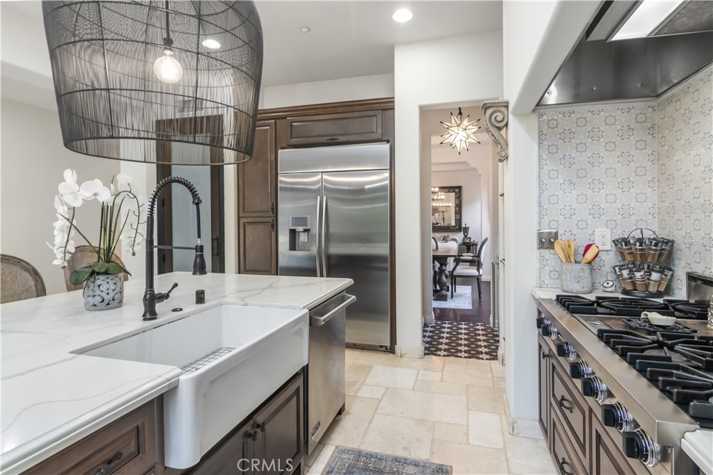 2159 Hathaway Avenue