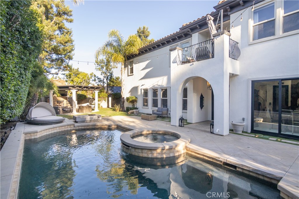 2159 Hathaway Avenue