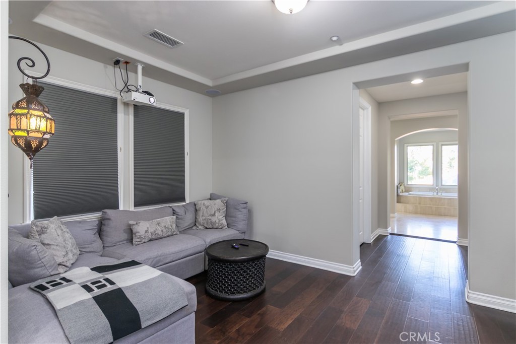 2159 Hathaway Avenue