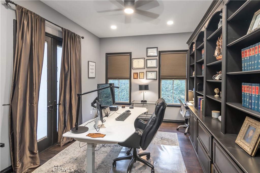 2159 Hathaway Avenue