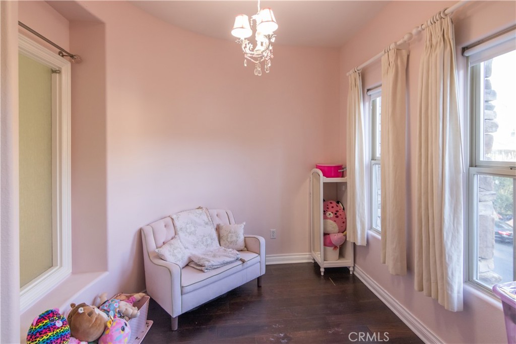 2159 Hathaway Avenue