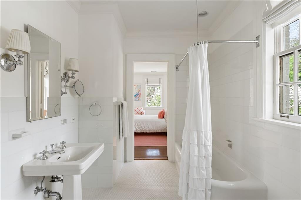 315 Peachtree Battle Avenue NW