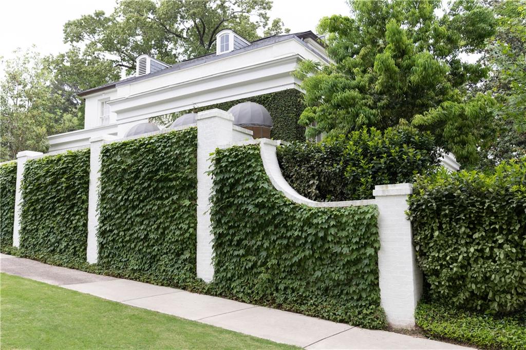 315 Peachtree Battle Avenue NW
