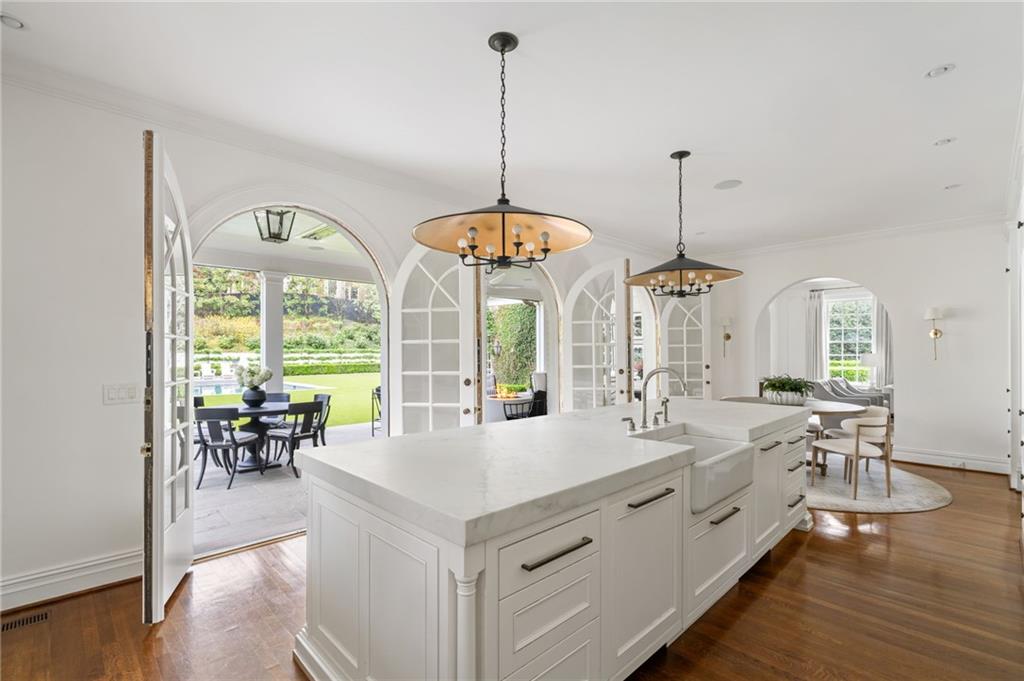 315 Peachtree Battle Avenue NW