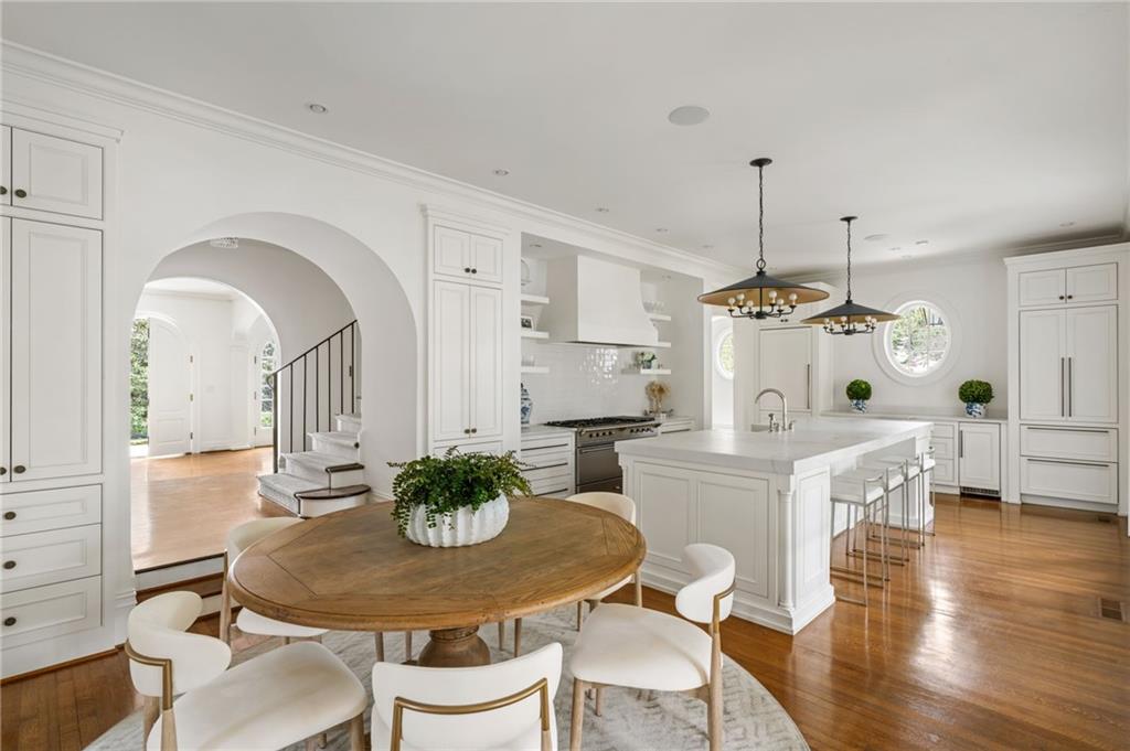 315 Peachtree Battle Avenue NW