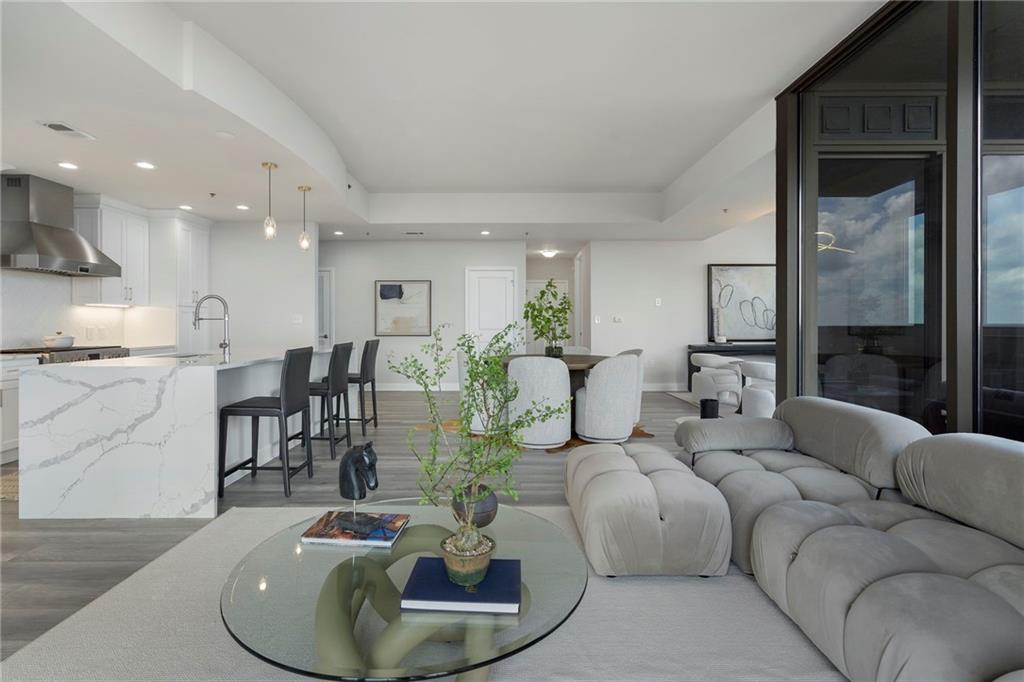 270 17th Street NW Unit 4102