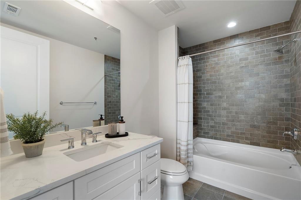 270 17th Street NW Unit 4102