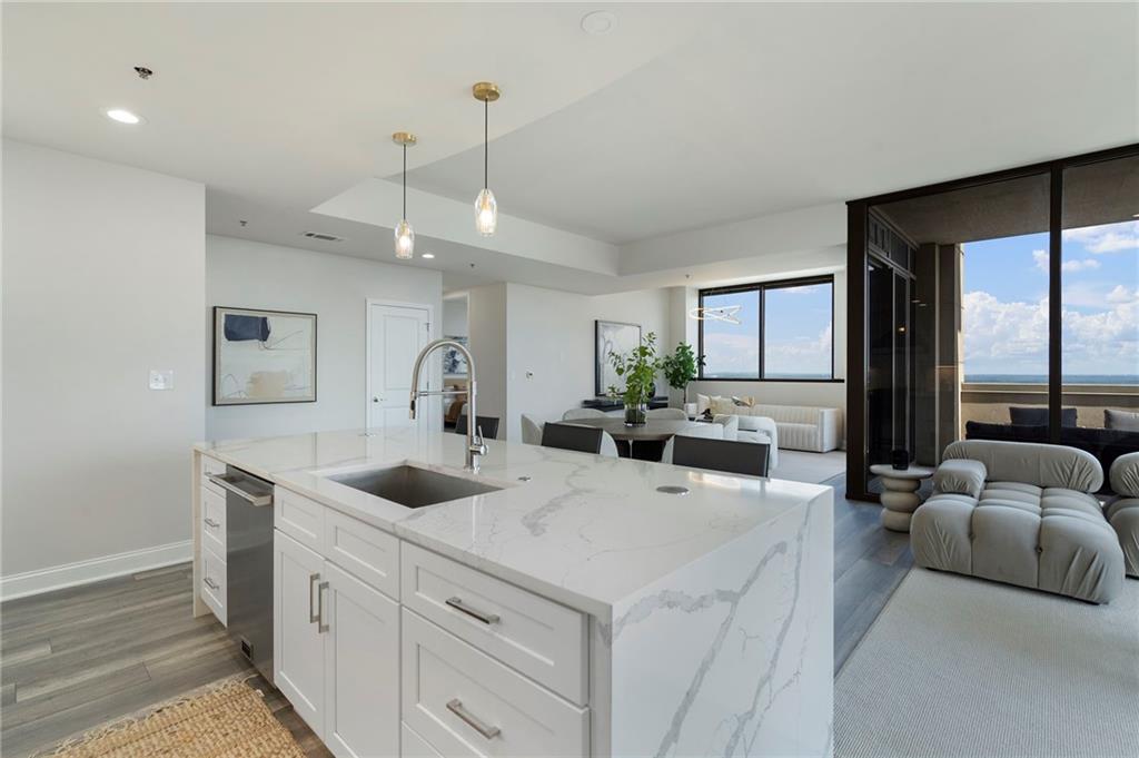 270 17th Street NW Unit 4102