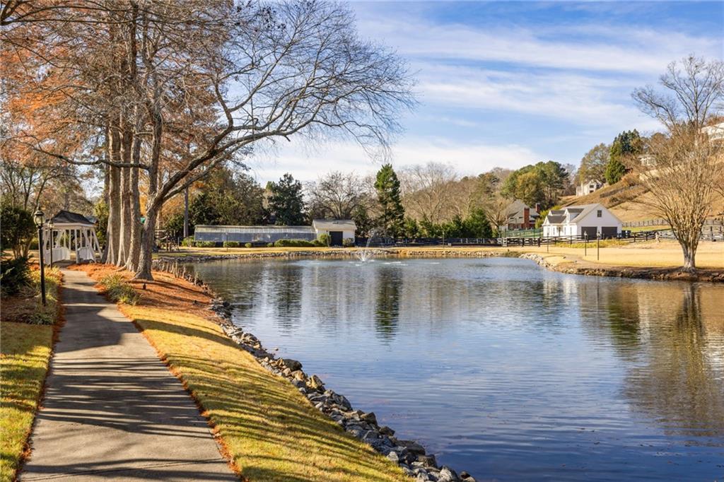 4571 Columns Drive SE