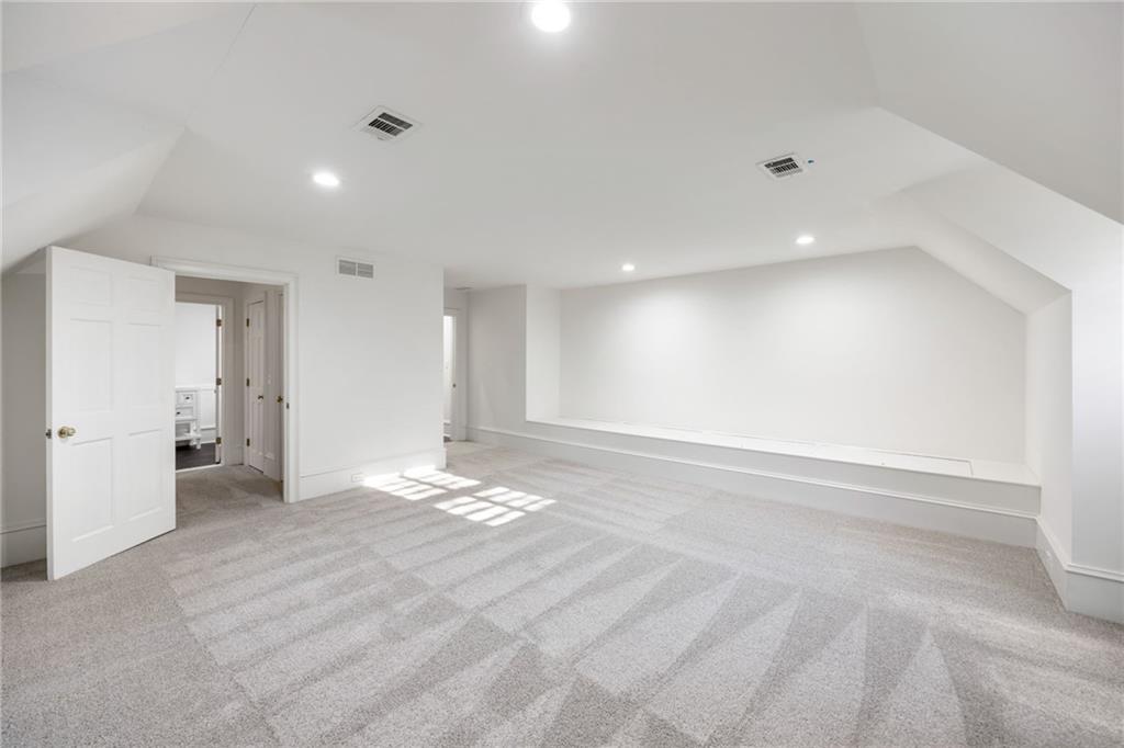 4571 Columns Drive SE