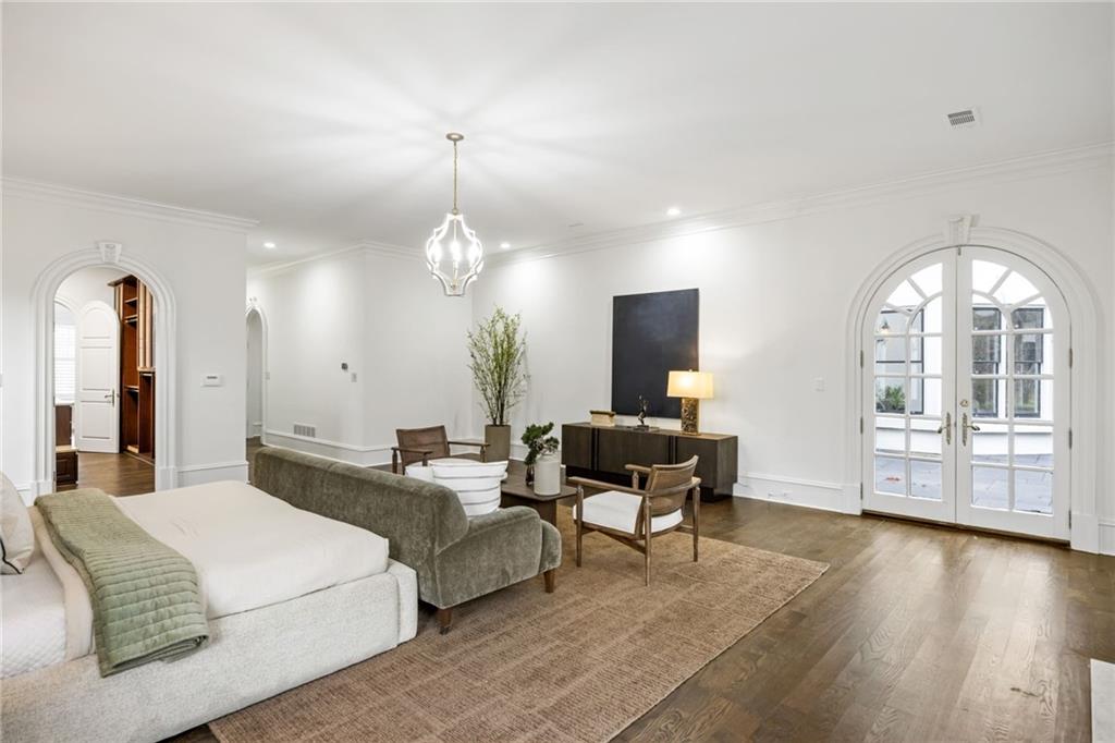 4571 Columns Drive SE