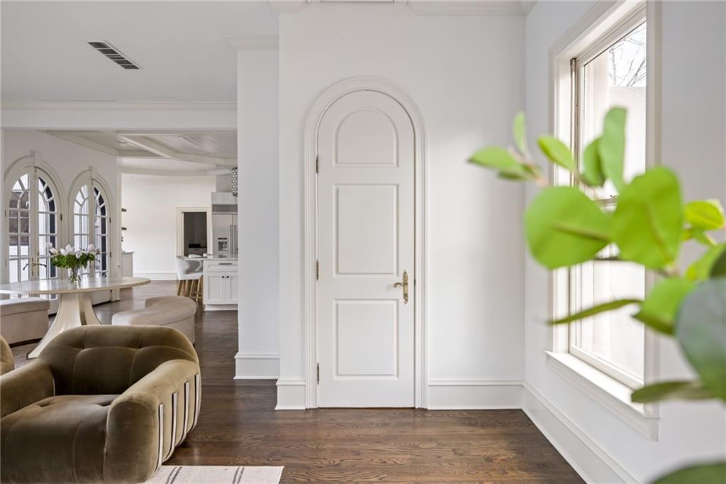 4571 Columns Drive SE