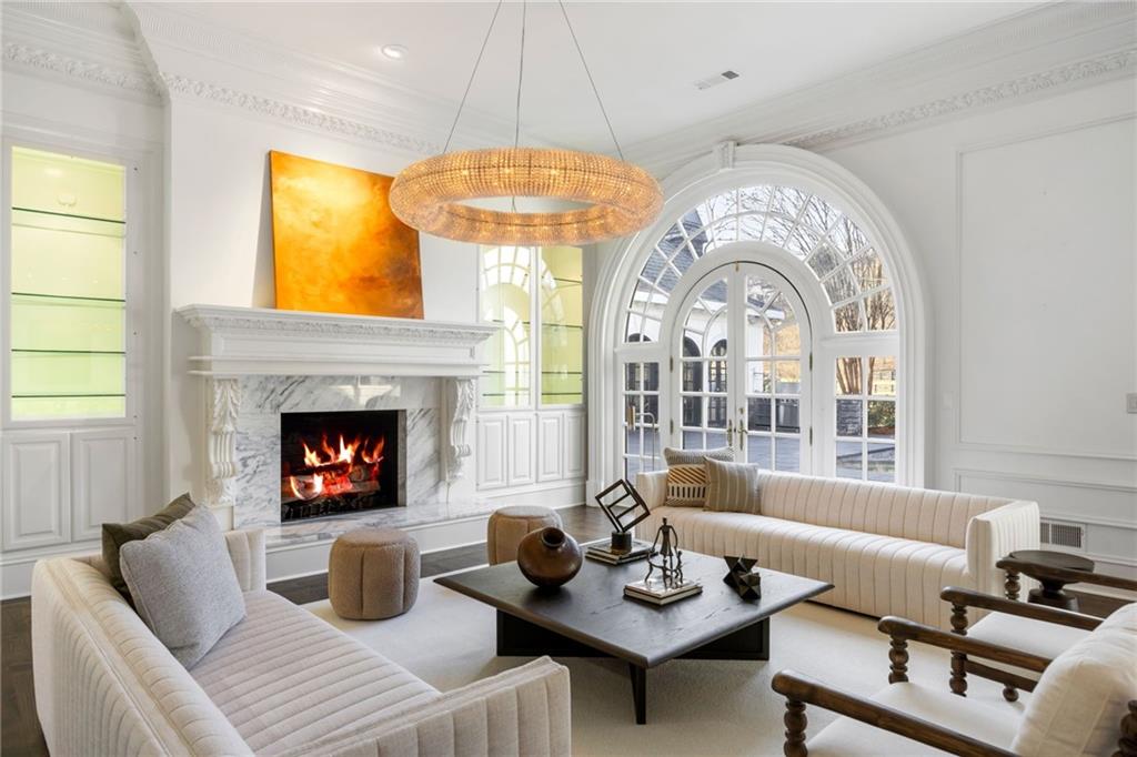 4571 Columns Drive SE