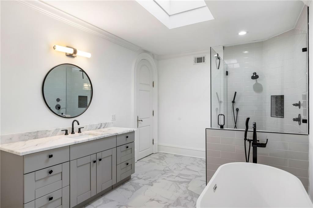 4571 Columns Drive SE