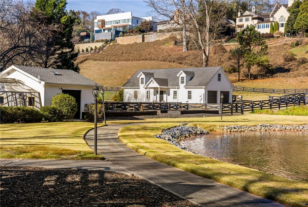 4571 Columns Drive SE