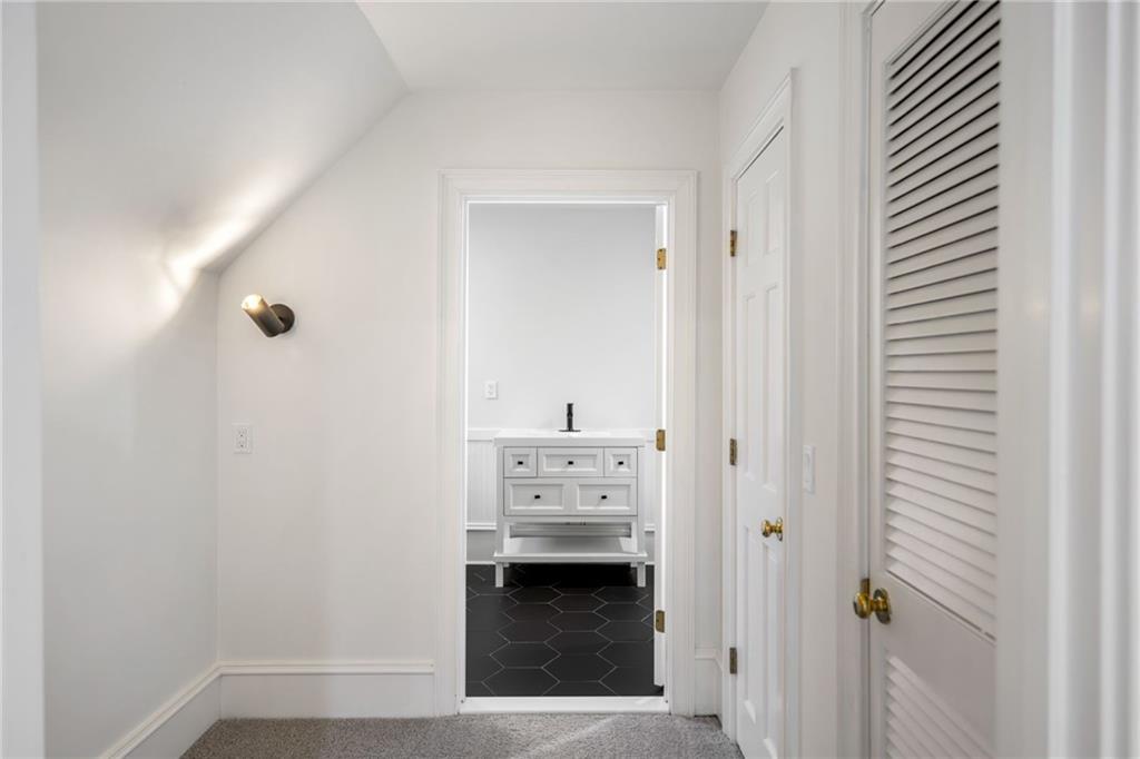 4571 Columns Drive SE