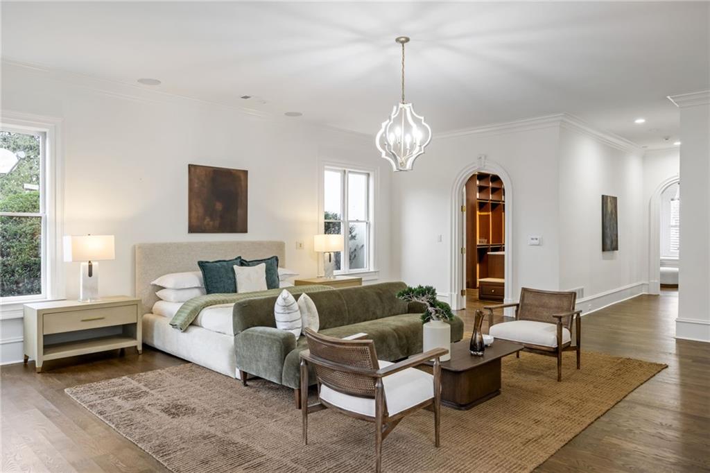 4571 Columns Drive SE