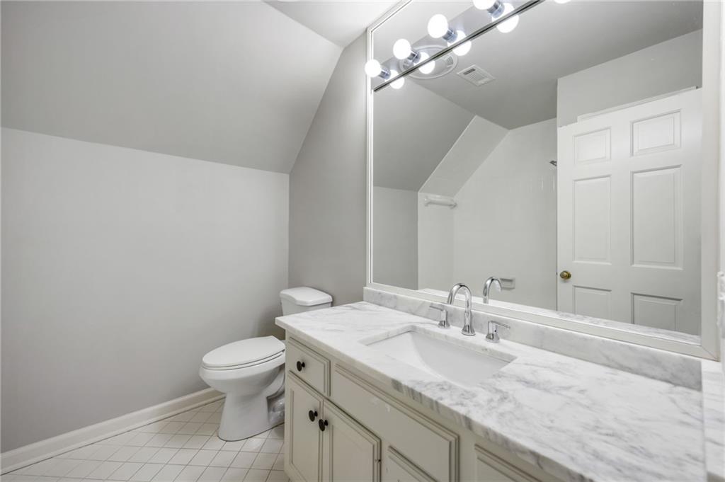 4571 Columns Drive SE