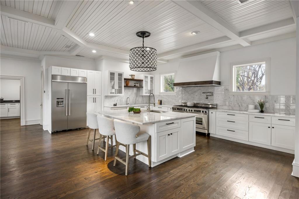 4571 Columns Drive SE