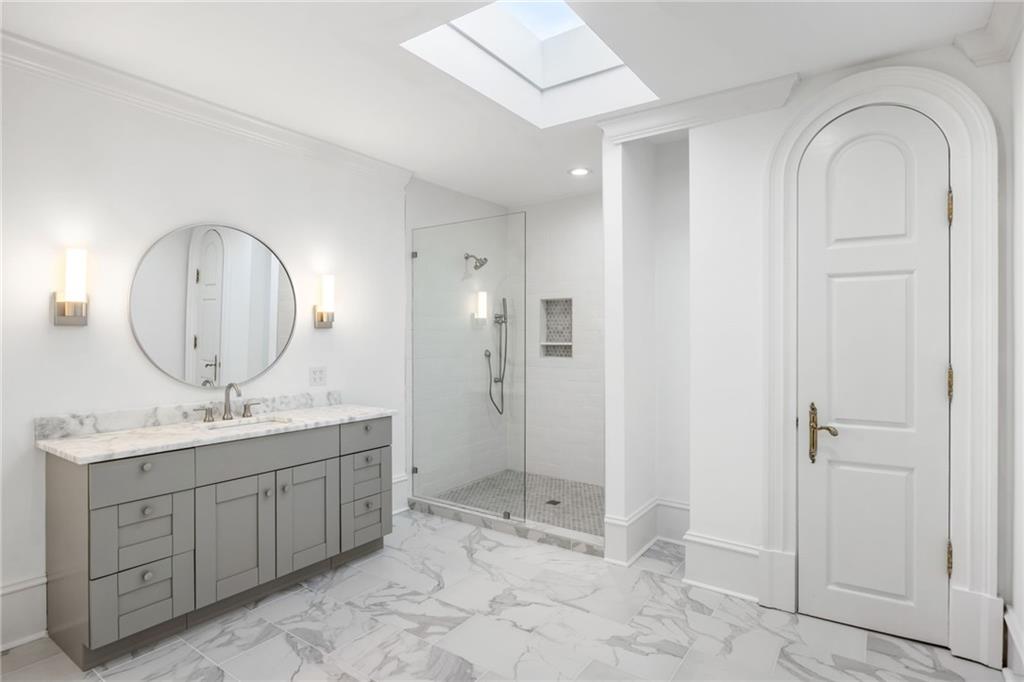 4571 Columns Drive SE