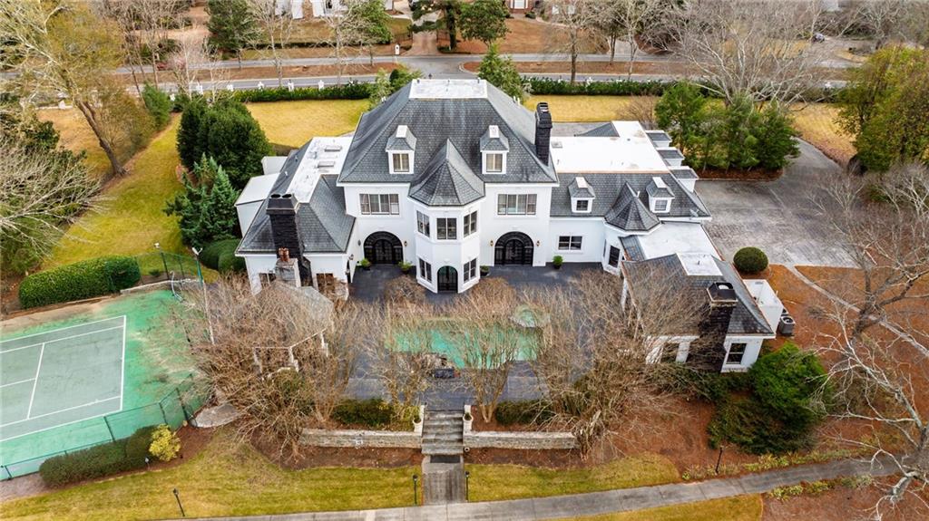 4571 Columns Drive SE